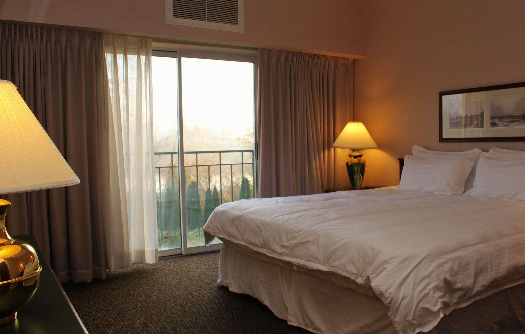 Totem Lake Hotel 柯克兰 外观 照片